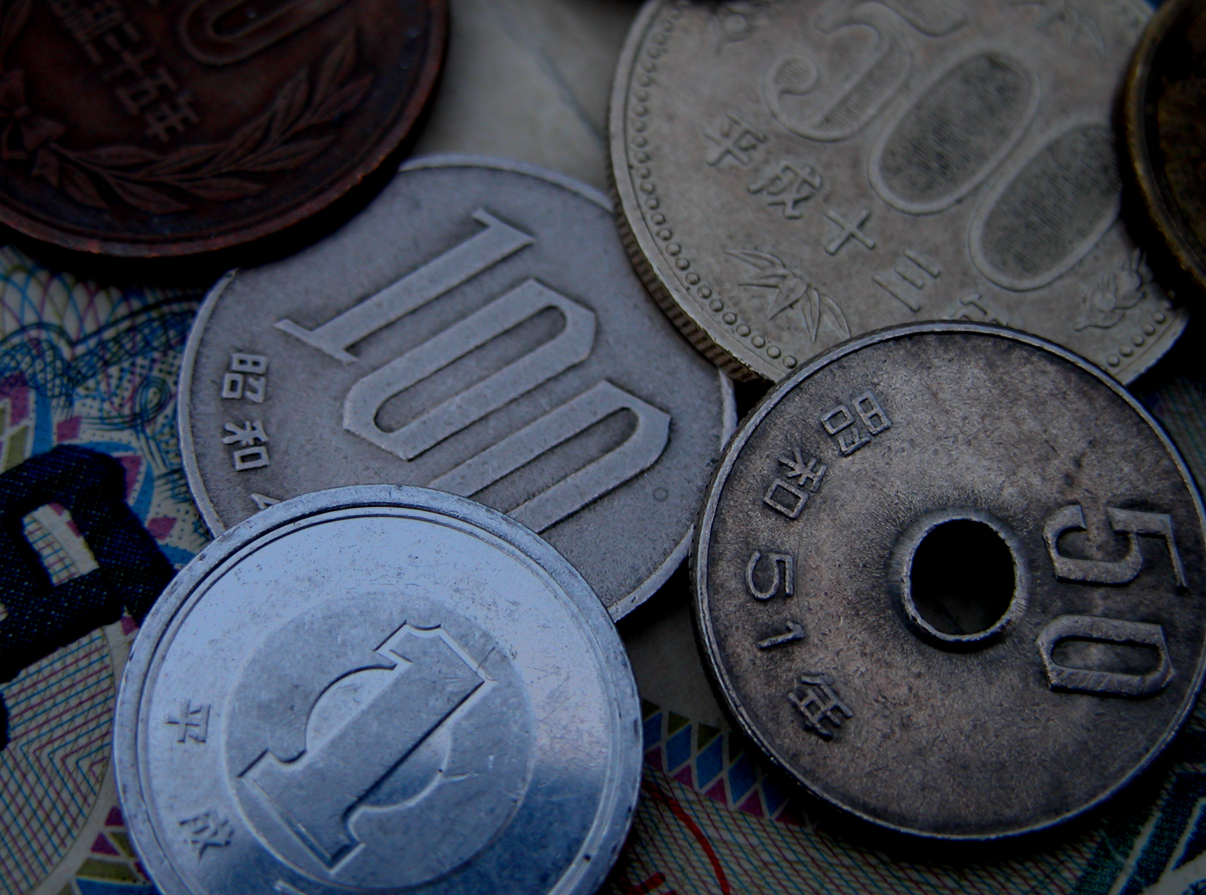 Japanese coins.jpg